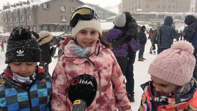 Sömestri Tatilinin Son Günleri Uludağ’da Tıklım Tıklım