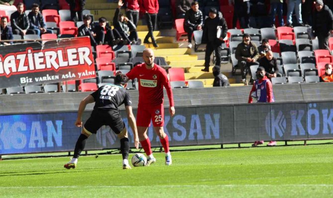 Spor Toto Süper Lig: Gaziantep Fk: 2 - Sivasspor: 0 (Maç Devam Ediyor)