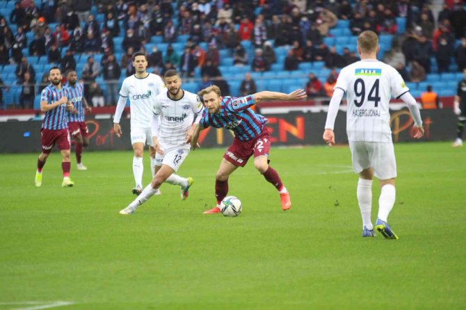 Spor Toto Süper Lig: Trabzonspor: 1 - Kasımpaşa: 0 (İ̇lk Yarı)