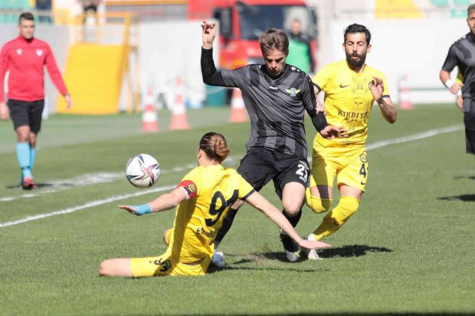 Tff 2. Lig: Akhisarspor: 1 - Tarsus İ̇dman Yurdu: 2