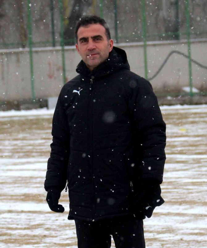 Yusuf Tokuş: “Futbolcularıma Güveniyorum”
