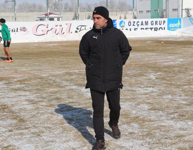 Yusuf Tokuş: “Futbolcularıma Güveniyorum”