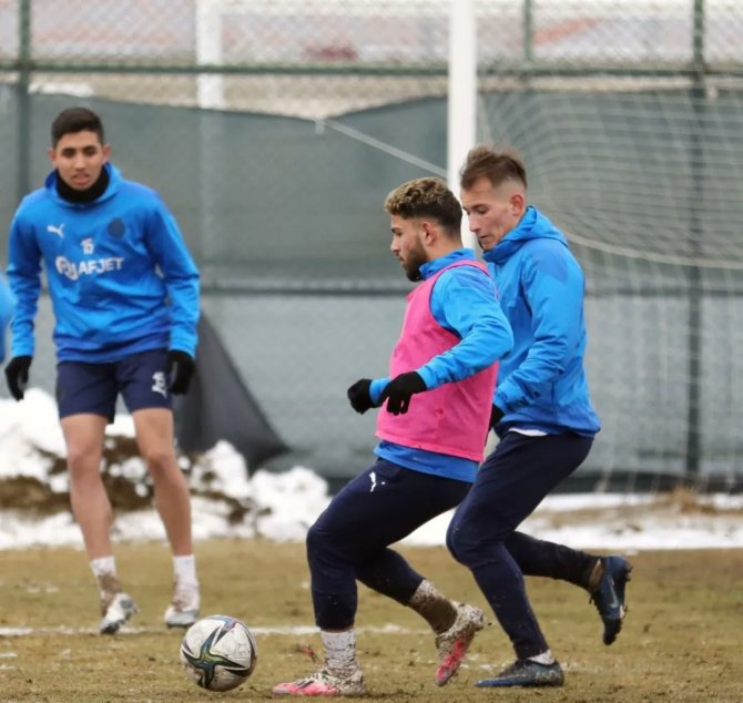 Afyonspor’da Hesaplar ‘3’ Puan Üstüne Yapılıyor