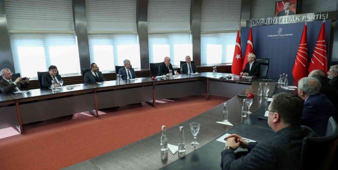 Tgk, Medyanın Sorunları Raporunu Chp Lideri Kılıçdaroğlu’na Sundu