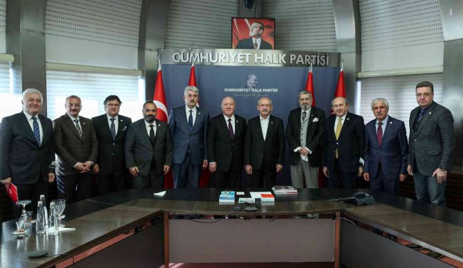 Tgk, Medyanın Sorunları Raporunu Chp Lideri Kılıçdaroğlu’na Sundu