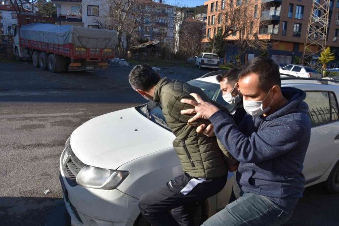 Çatıya Çıkıp Cumhurbaşkanı’na Hakaret Eden Zanlı Tutuklandı
