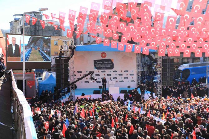 Cumhurbaşkanı Erdoğan: “Allah’ın İzniyle Hayat Pahalılığı Meselesini De Çözeceğiz”