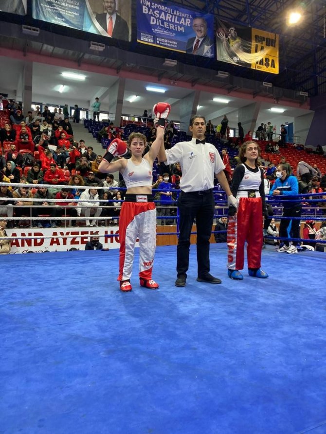 Türkiye Kick Boks Turnuvasında Balıkesir Fırtınası