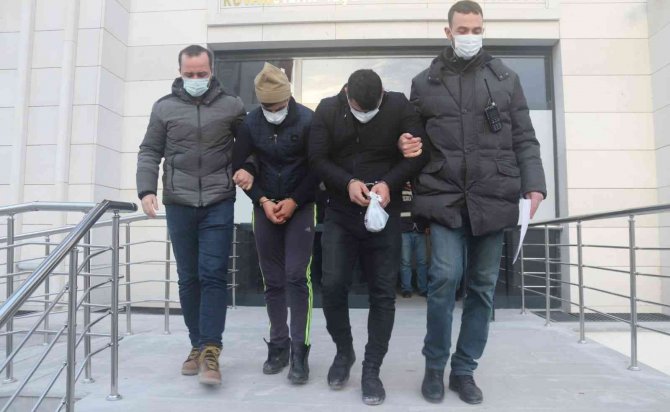 Elazığ’da Akü Hırsızları Tutuklandı