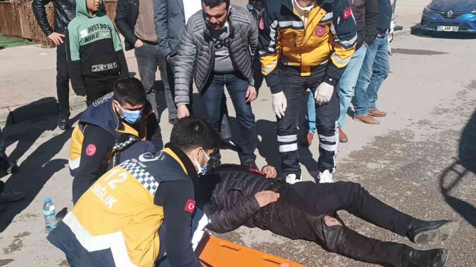 Devrilen Motosikletin Sürücüsü Yaralandı