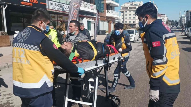 Devrilen Motosikletin Sürücüsü Yaralandı