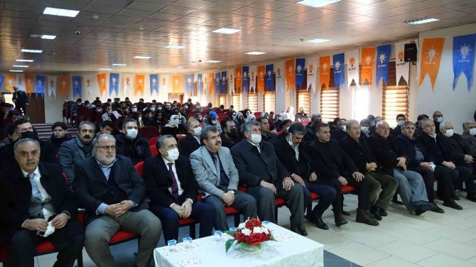 Ak Parti Milletvekilleri Gençlerle Buluştu