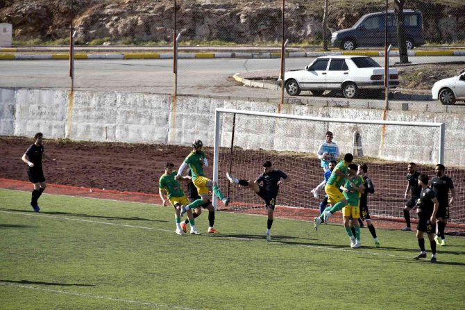 Aliağaspor Fk, İkinci Yarıya Farklı Galibiyetle Başladı