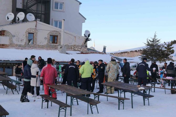 Veranda Çökmesi Sonucu 8 Kişinin Yaralandığı Saklıkent’te Hayat Normale Döndü