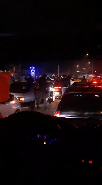 Bursa’da Yolu Trafiğe Kapatıp Eğlendiler