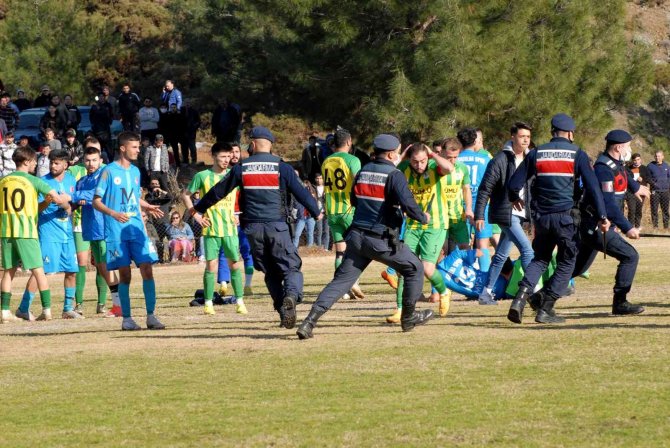 Fethiye’de Amatör Ligdeki Futbol Maçında Kavga