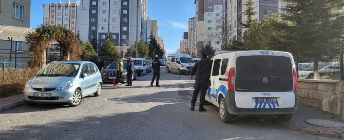Boşanma Aşamasındaki Kocasını Tabancayla Ağır Yaraladı