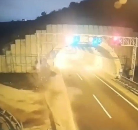 Tem’de Önce Bariyerlere, Sonra Beton Duvara Çarptı