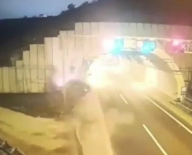Tem’de Önce Bariyerlere, Sonra Beton Duvara Çarptı
