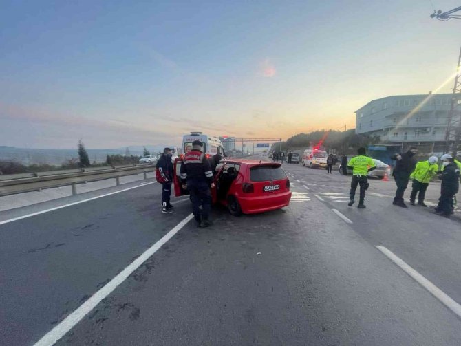 Otomobil Tali Yoldan Çıkan Tıra Çarptı: 1 Ölü