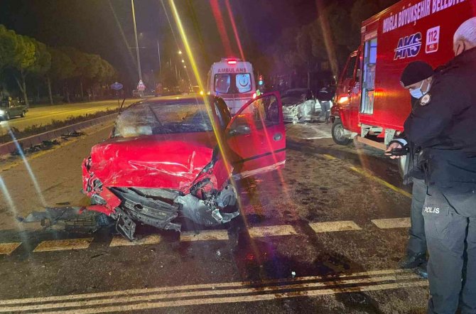Menteşe’de Trafik Kazası; 3 Yaralı