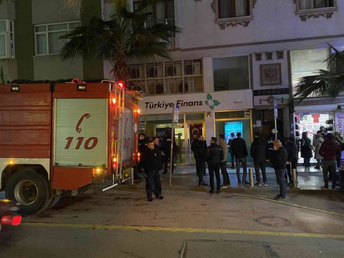 Yangın Bankayı Açtırdı