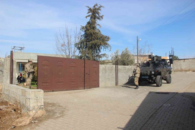 Miras Kavgasında Kız Kardeşi İle Eniştesini Öldürdü