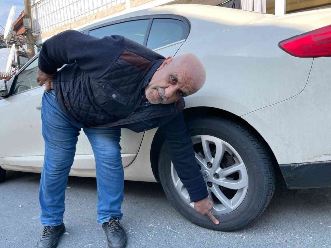 Sarıyer’de, Gece Vakti Maket Bıçakla 10 Aracın Lastiğini Kesti