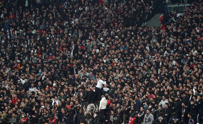 Spor Toto Süper Lig: Beşiktaş: 0 - Ft Antalyaspor: 0 (İ̇lk Yarı)
