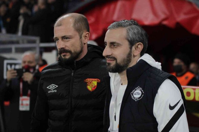 Spor Toto Süper Lig: Göztepe: 0 - Altay: 1 (İ̇lk Yarı)