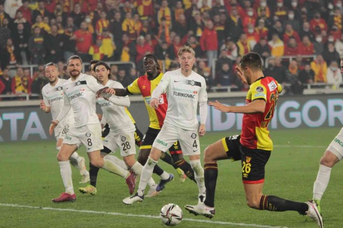 Spor Toto Süper Lig: Göztepe: 0 - Altay: 2 (Maç Sonucu)