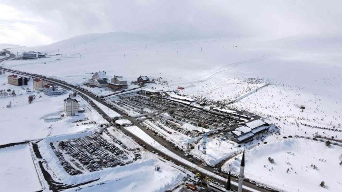 Erciyes Sömestirde 350 Bin Misafir Ağırladı