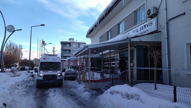 25 Kilometrelik Yolu 5 Saatte Aşıp Hastaya Ulaştılar