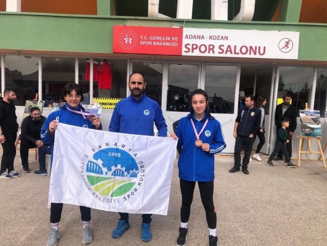 Büyükşehir’in Sporcuları Başarıdan Başarıya Koşuyor