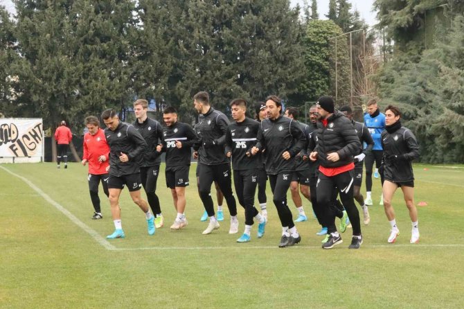 Altay’da Çaykur Rizespor Mesaisi Başladı