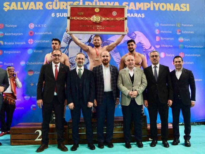 İ̇smail Balaban Şalvar Güreşi Dünya Şampiyonu Oldu