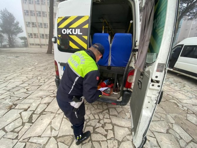 Jandarmadan Servis Sürücülerine Trafik Semineri