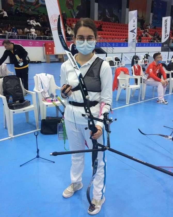 Bartınlı Okçu Sporcu Şimal Gümüş Madalya Kazandı