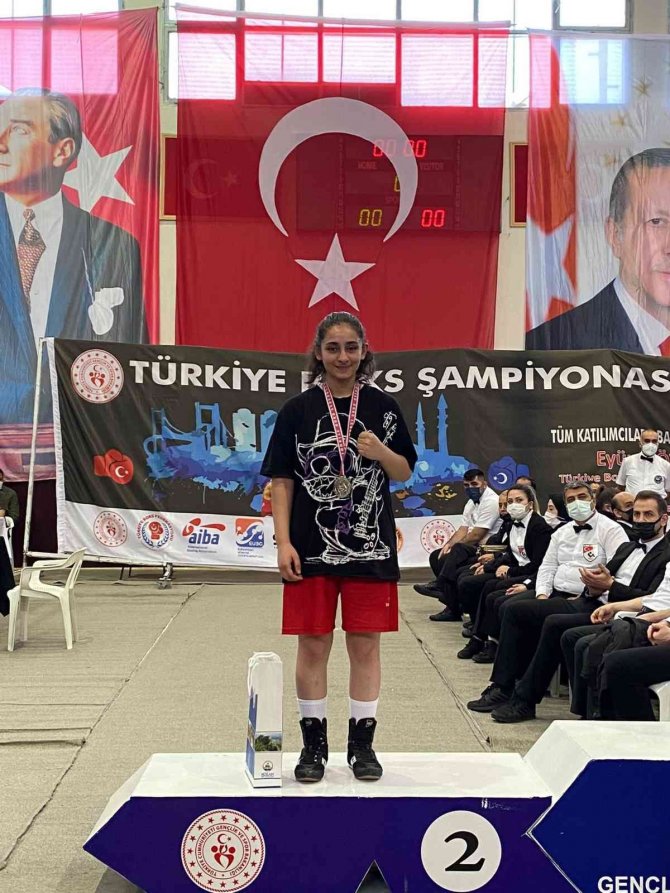 Samsun’dan 2 Sporcu Türkiye Gençler Boks Şampiyonası’nda Dereceye Girdi