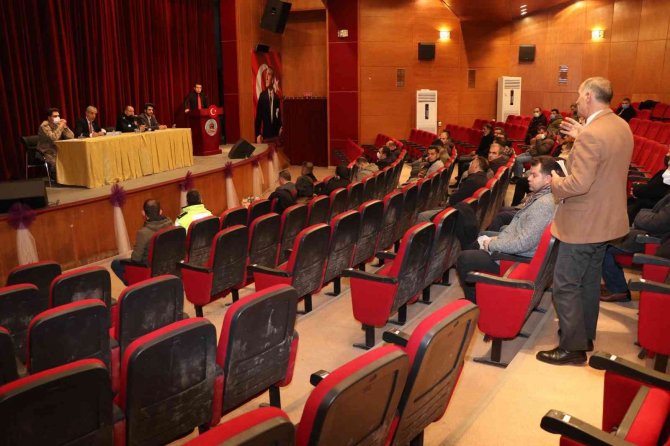 Ahlat’ta ‘Okul Güvenliği’ Toplantısı