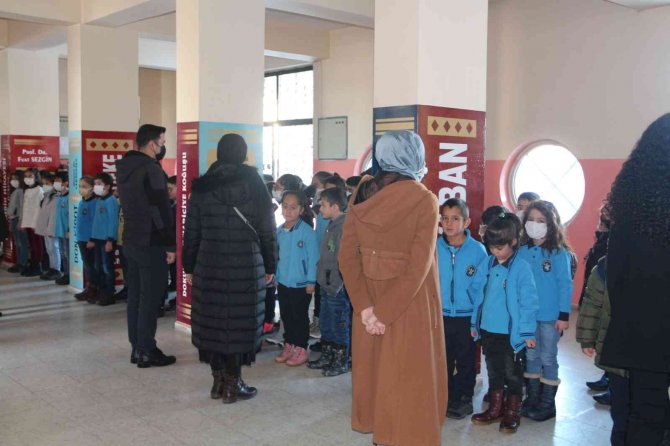 Tatvan’da Yarıyıl Tatilinin Ardından Okullar Yeniden Açıldı