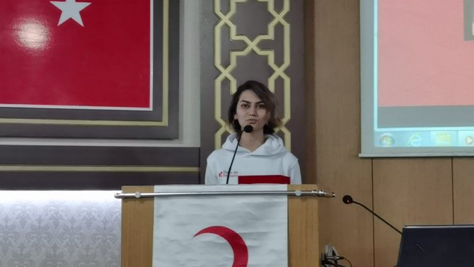 Tıp Fakültesi Öğrencisi Hem Kendine, Hem De Yaşlı Kadına Hayat Oldu