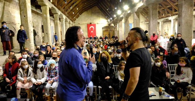 Barış Manço “Adam Olacak Çocuk” İle Anıldı