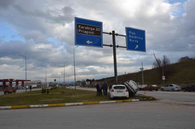 Çanakkale’de Trafik Kazası: 1 Ölü, 1 Yaralı