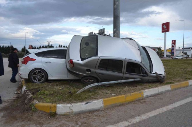 Çanakkale’de Trafik Kazası: 1 Ölü, 1 Yaralı
