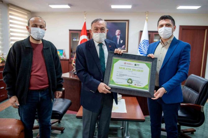 Seyhan’ın Atık Yönetim Modeline "Sıfır Atık Belgesi"