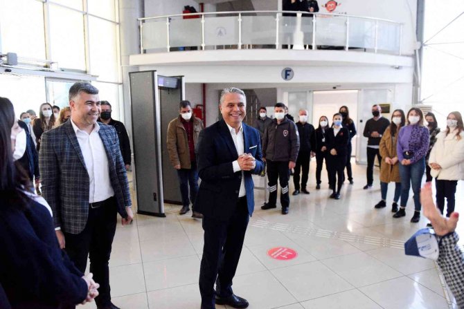 Başkan Uysal, Covid-19 Karantinasının Ardından Görevine Döndü