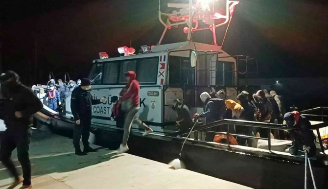 Datça’da Yunanlıların Geri İttiği 62 Düzensiz Göçmen Kurtarıldı