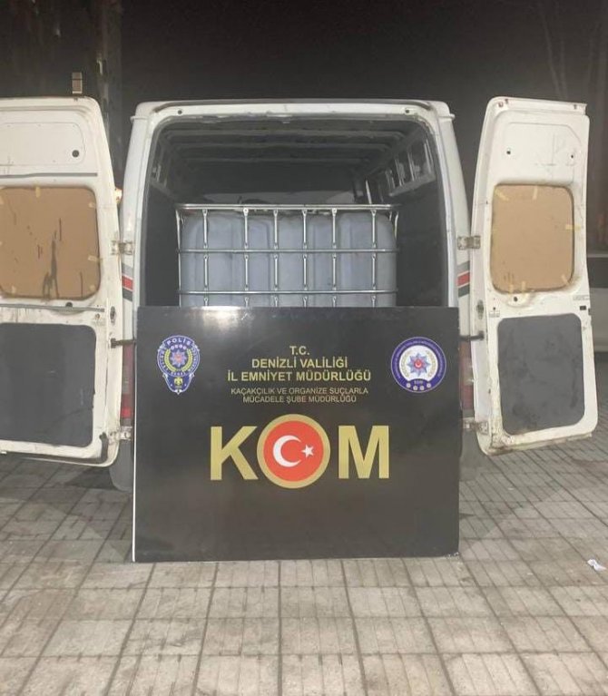 Aracıyla 3 Bin Litre Kaçak Akaryakıt Taşıyan Şüpheli Yakalandı