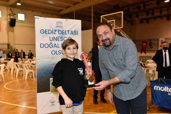 Satranç Sporcuları Çiğli’de Kıyasıya Yarıştı